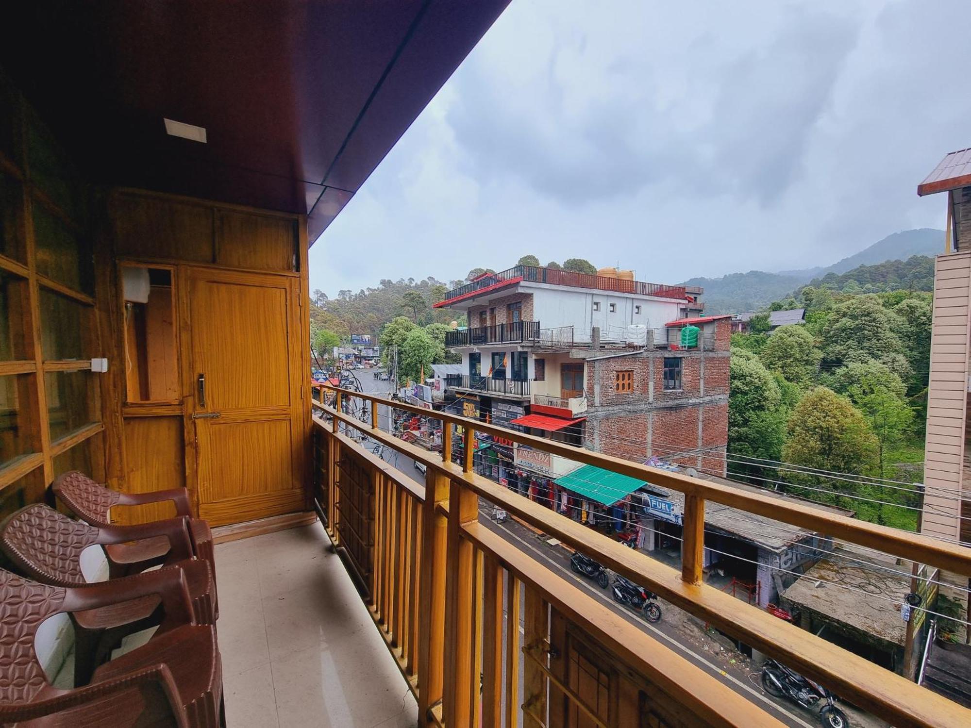 Wow Hotels Green View Dalhousie Esterno foto