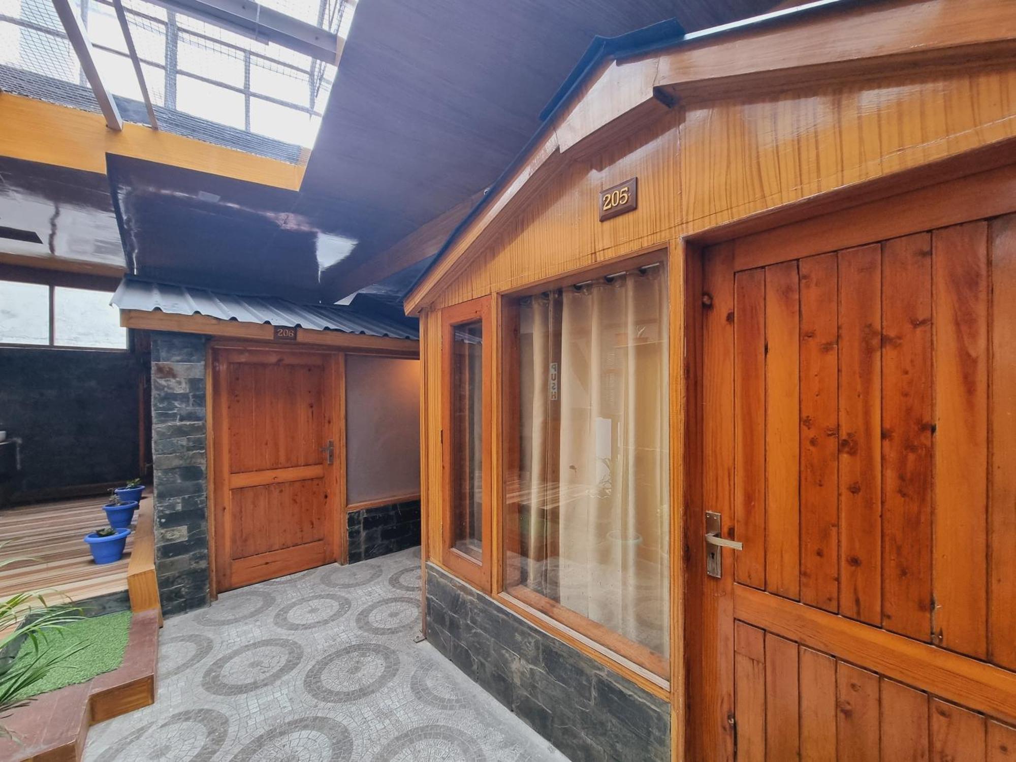 Wow Hotels Green View Dalhousie Esterno foto