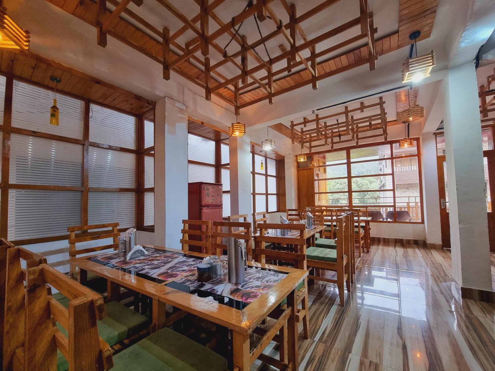 Wow Hotels Green View Dalhousie Esterno foto