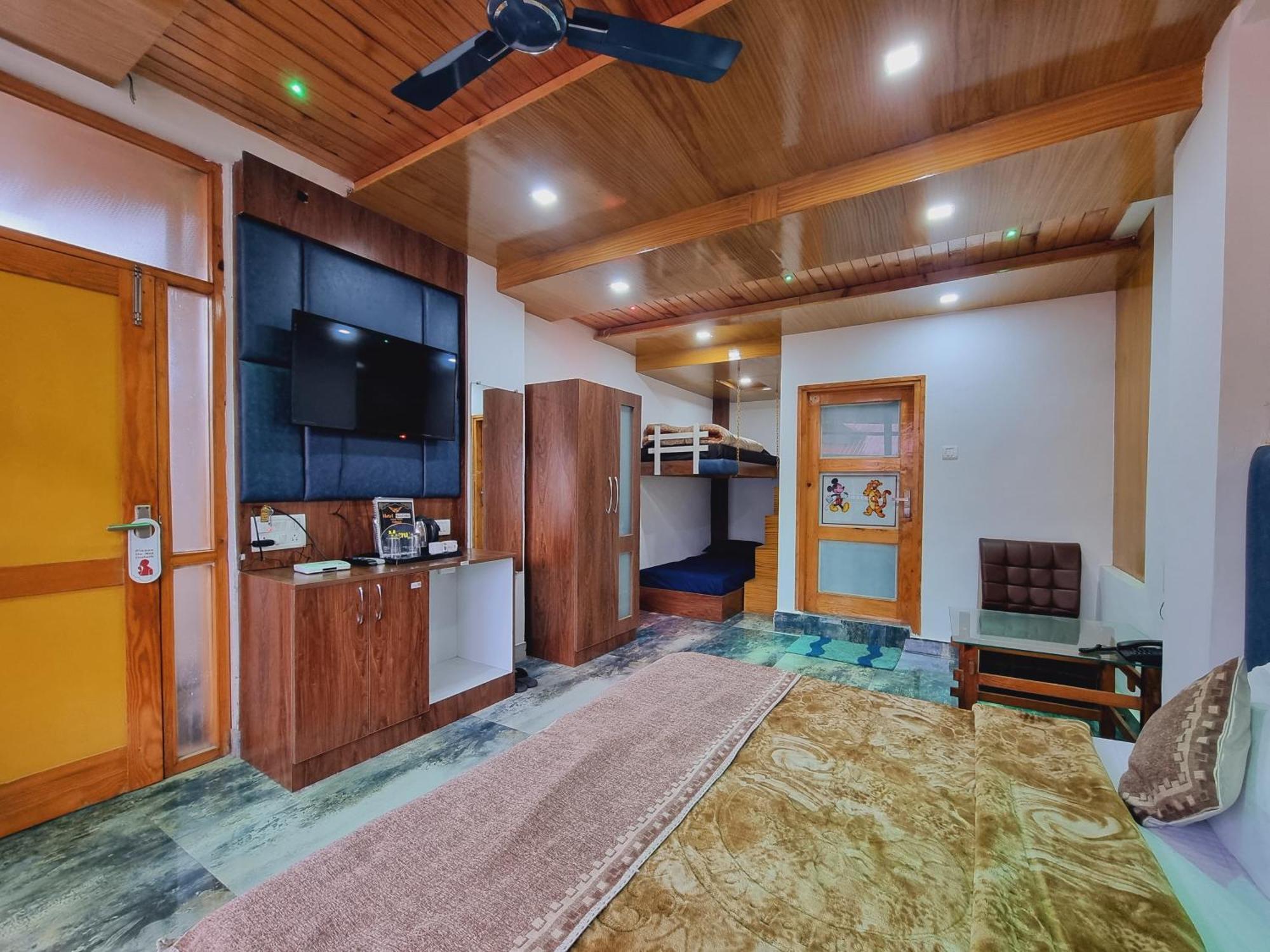 Wow Hotels Green View Dalhousie Esterno foto