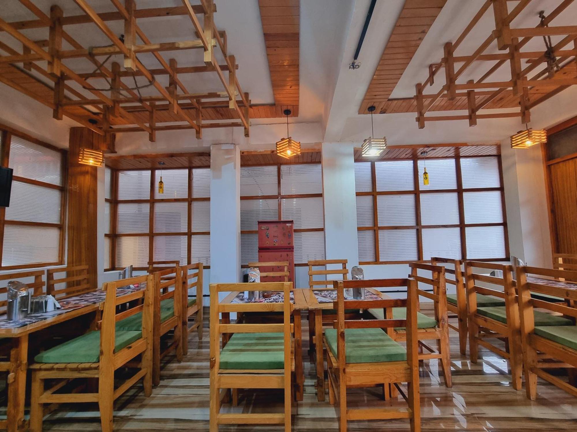 Wow Hotels Green View Dalhousie Esterno foto
