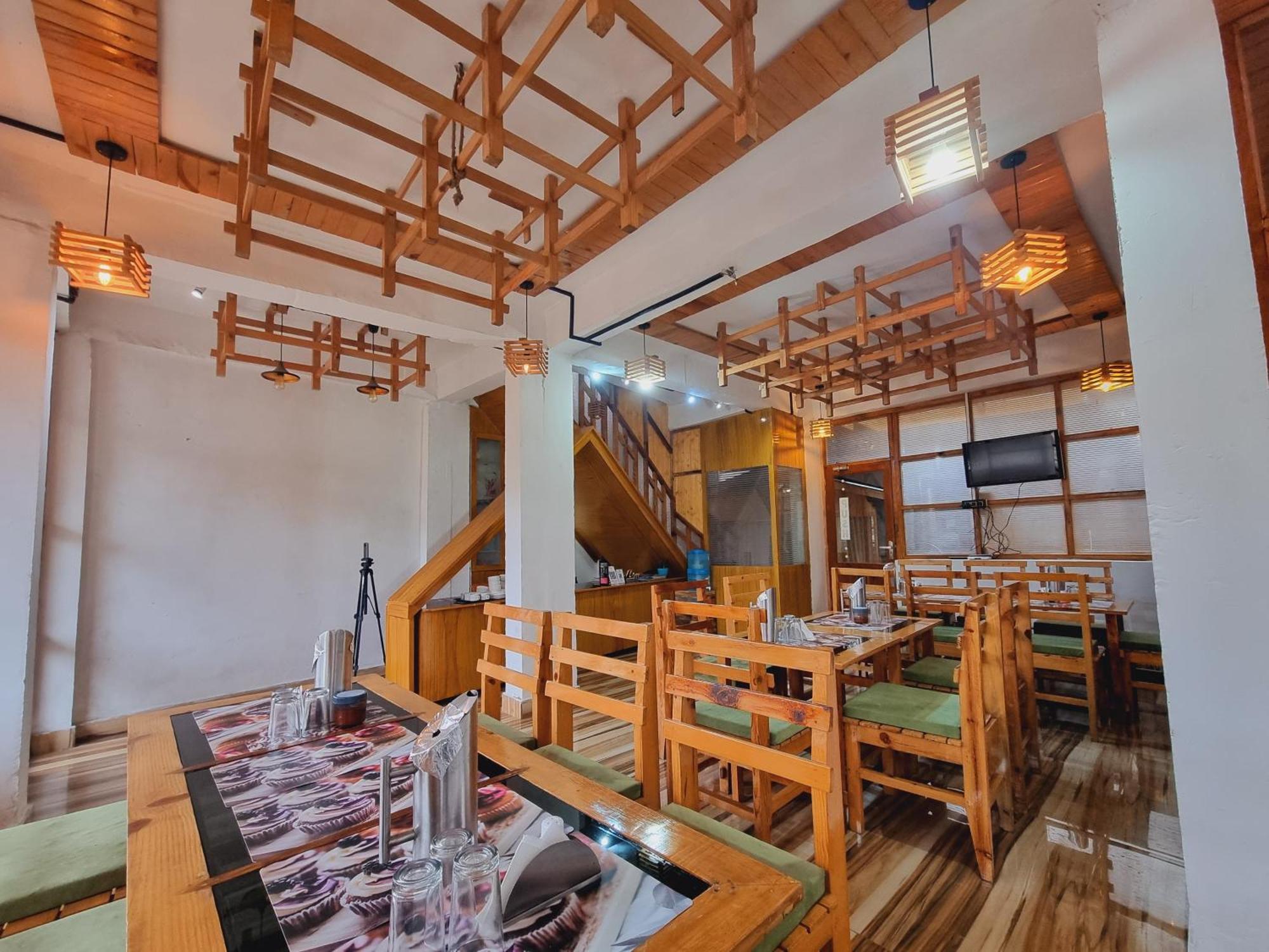 Wow Hotels Green View Dalhousie Esterno foto