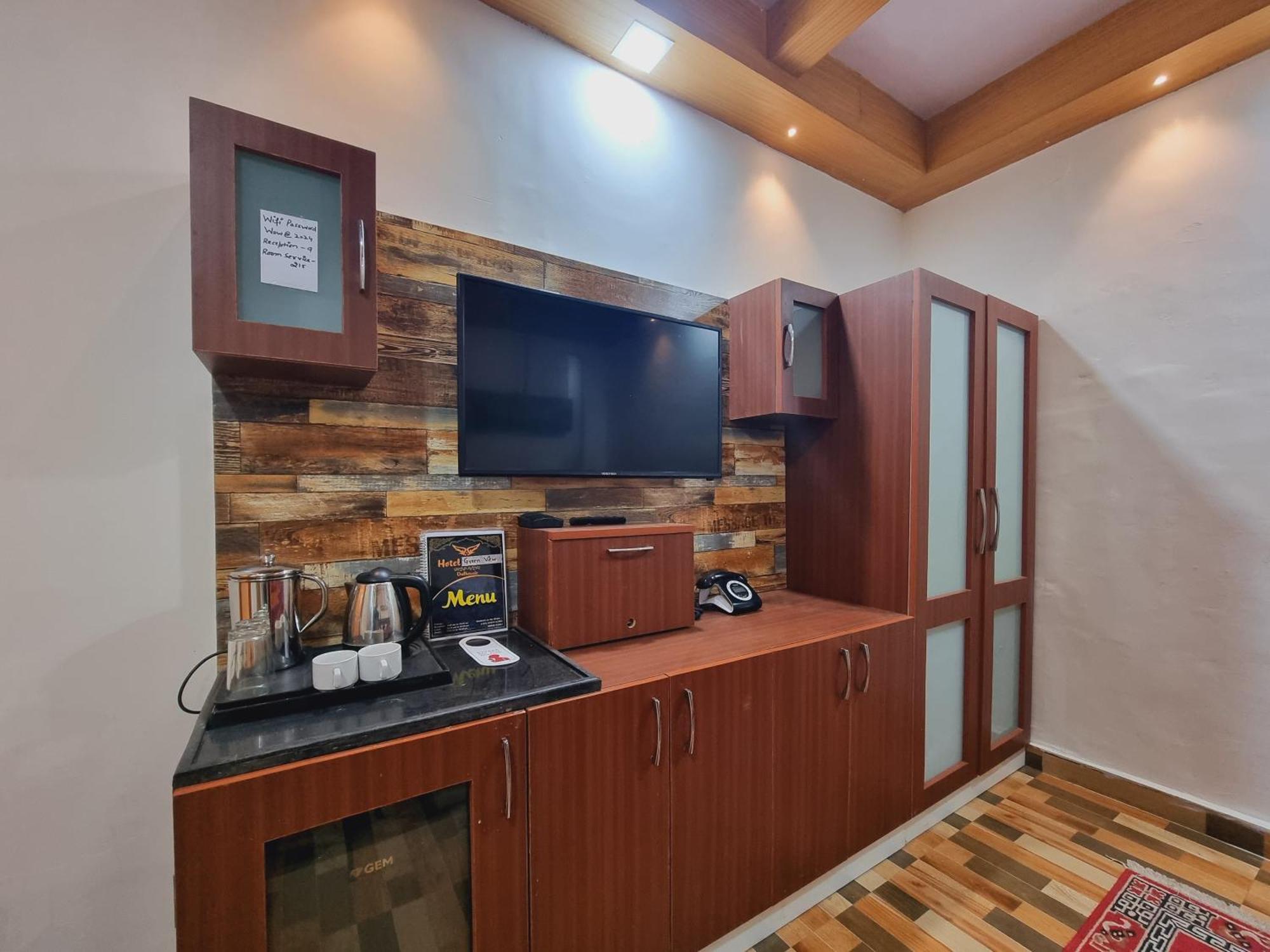 Wow Hotels Green View Dalhousie Esterno foto