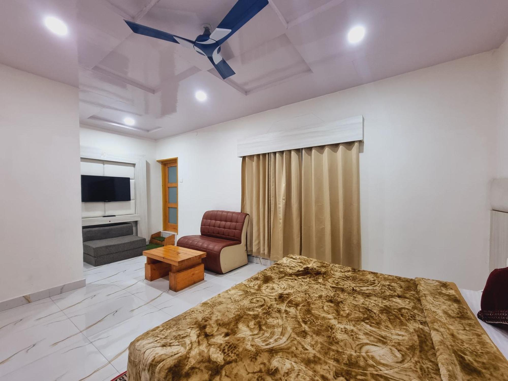 Wow Hotels Green View Dalhousie Esterno foto